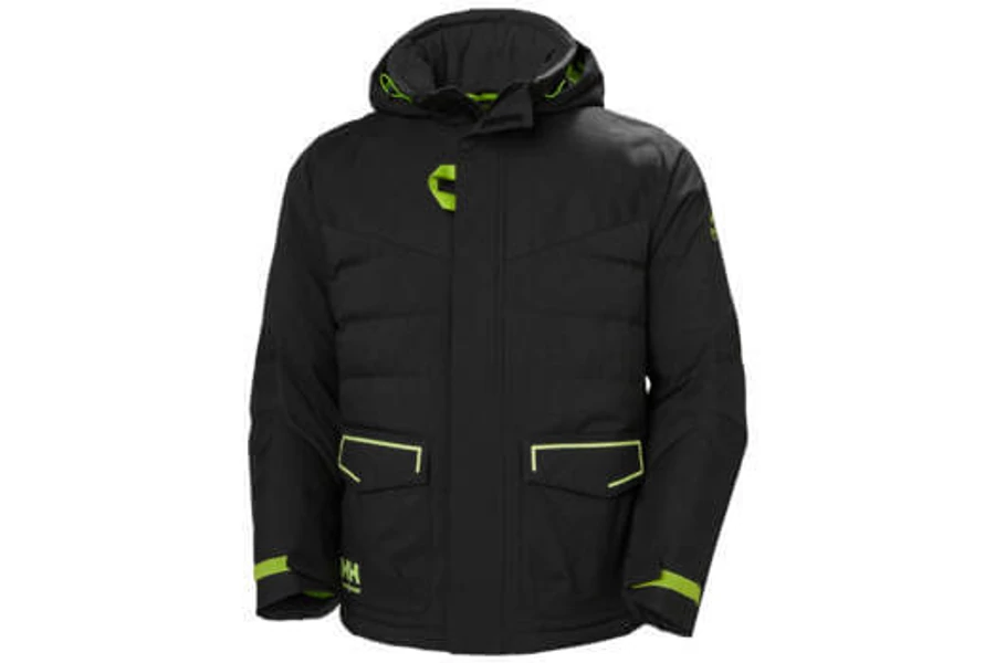 Most támad a hideg! Viseljen téli Helly Hansen munkaruhát!